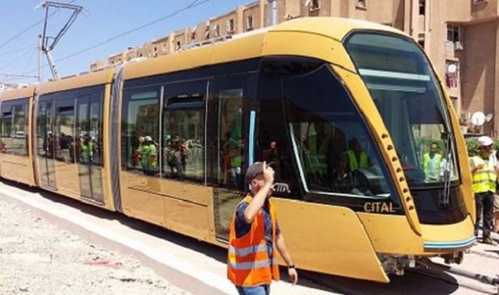 Sidi Bel-Abbès Les habitants découvrent le tramway