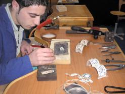 تراجع في التحاق الشباب بالتكوين المهني في قسنطينة                                    1200 مسجل من بين 7800 مقعد متوفر