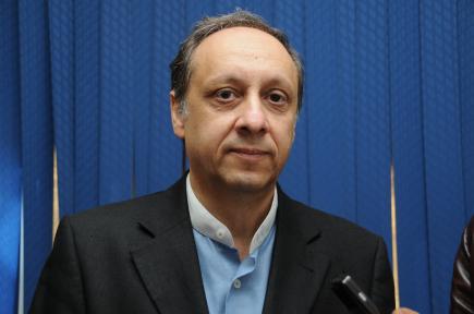 جيلالي سفيان: 