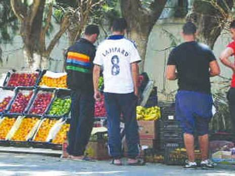 Commune de Khraïcia : Les marchands envahissent la route