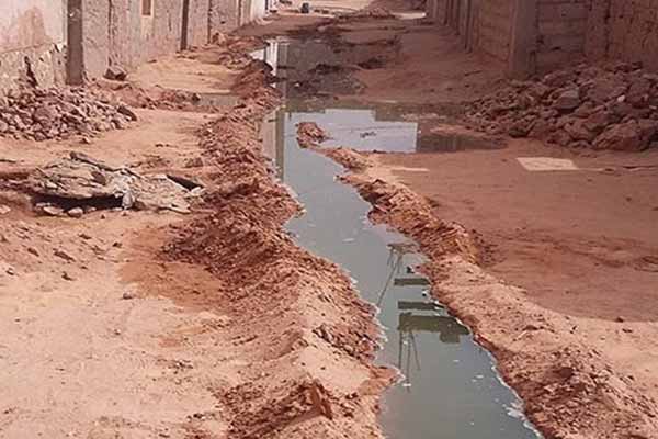 فيضان المياه القذرة بحي كاف الحمام يُنذر بكارثة صحية في البليدة