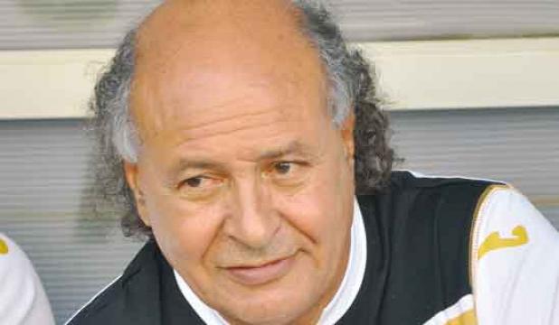 بلحوت: لم أفهم ما حدث وبعض اللاعبين كانوا خارج الإطار                                    بعد هزيمة أولمبي الشلف ضد بلوزداد