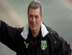 لومير قلق بشأن الخط الخلفي لشباب قسنطينة                                    مهرجان من الأهداف في حملاوي بين السياسي والحمراوة