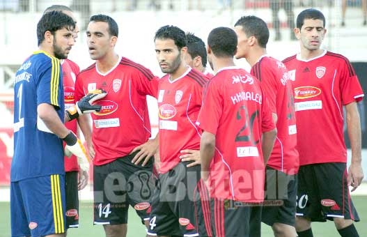 USMA : Zemmamouche pourrait perdre sa place de titulaire
