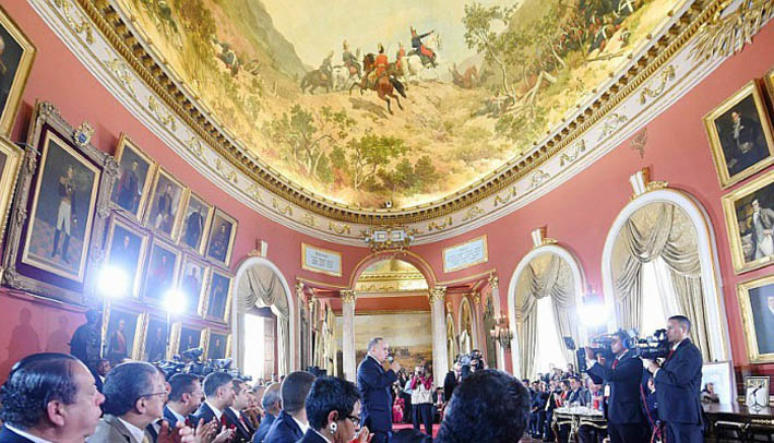 Venezuela : La Constituante fait ses débuts envers et contre tous