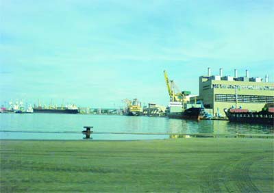 Un port d'une capacité d'accueil importante pour une activité encore faible