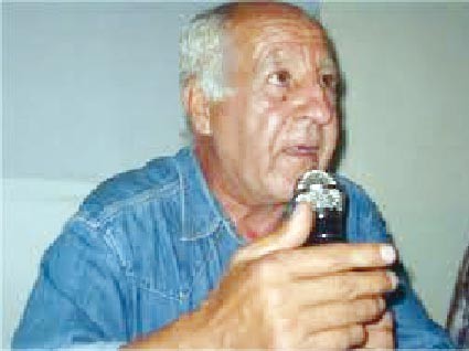 Un militant de la cause berbère attend son passeport depuis deux ans