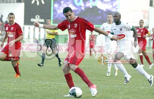 USMA 1 - MCA 0 : L'USMA provoque le déclic et stoppe le Mouloudia