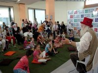 SILA : l'auteur britannique John Row initie les enfants à l'Anglais