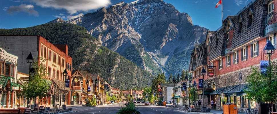 انتقل للعيش في بعض المدن الكندية واحصل على المال..