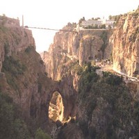 CONSTANTINE: De Cirta à Constantine : le Rocher de la résistance