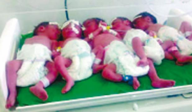 أم تنجب خمسة توائم في المسيلة                                    الفاعل قتل ابنته وحماته وابنتها :