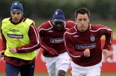 عتزال تيري يفتح الباب لعودة فرديناند للمنتخب الإنجليزي