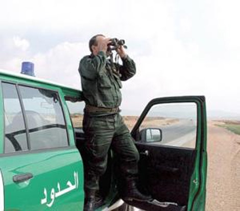 الوادي: قيادي موال لكتائب القذافي يفرّ من مصر باتجاه الدبداب