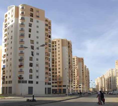 مستفيدون من سكنات التساهمية ببجاية يعتصمون