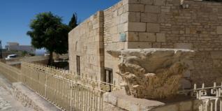 Tunisie: prison ferme pour un salafiste ayant profané la tombe de Bourguiba