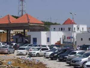 Les Tunisiens ralentissent le flux des passagers