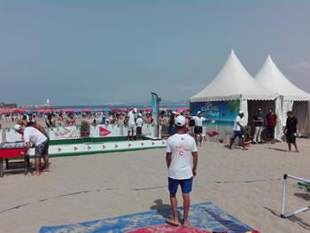 L'opérateur accompagne les estivants