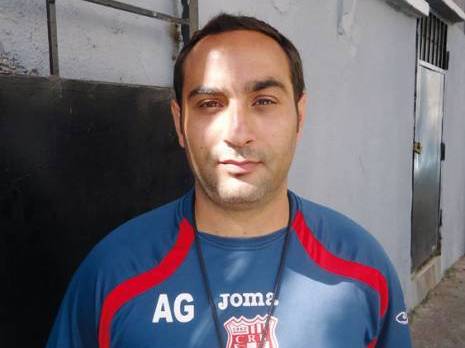 Aller chercher les trois points                                    Guglielmo Arena. Entraîneur du CRB