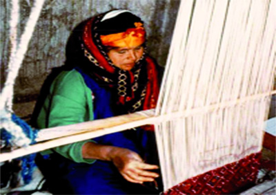 «Vivre de l'artisanat au temps des bibelots importés '»