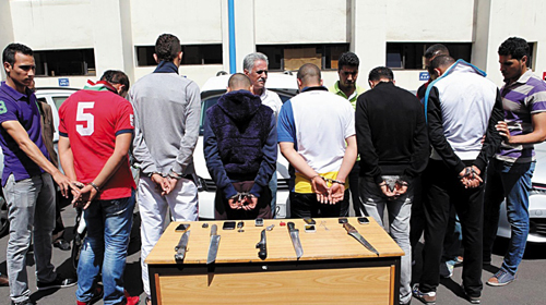 Le port d'arme blanche est devenu un mode de vie typiquement algérien