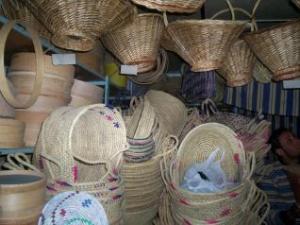 منتجات تقليدية حرفية أصيلة بسوق أهراس تقاوم الاهمال