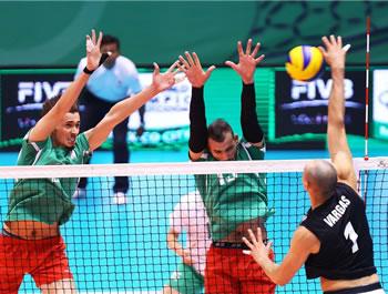 Le 7e stage des Algériens à Tipasa