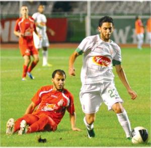 مناد يثني على لاعبيه رغم التعثر أمام أولمبي الشلف                                    العميد يتربص في الخارج خلال توقف البطولة