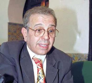 Farouk Ksentini joue avec le feu                                    IL SE FAIT LE PORTE-PAROLE DES DIRIGEANTS DE L'EX-FIS