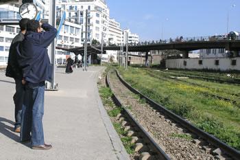 Une grève fort pénalisante                                    LE DEBRAYAGE DES CHEMINOTS PERDURE