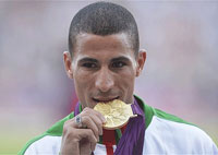 Omnisports /Athlétisme Hommage                                    Toufik Makhloufi honoré à Oran