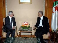 Le Premier ministre, Abdelmalek Sellal, reçoit Jean Pierre Chevènement