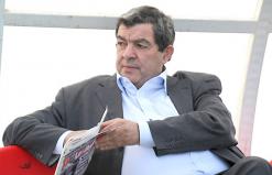 حناشي يجدد الثقة في فابرو ويجبره على التنسيق مع كعروف                                    أصر على تحقيق نتيجة إيجابية في الشلف