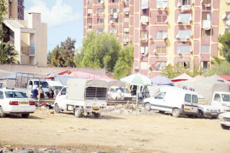 Commerce informel à Bab Ezzouar : deux marchés seront éradiqués aujourd'hui                                    Alger : les autres articles