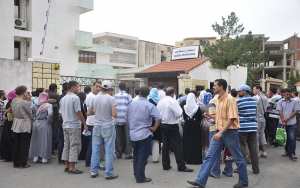 احتجاجات وغلق لمقري بلديتي بئر ولد خليفة وتيبركانين بعد الإعلان عن قوائم السكن في عين الدفلى