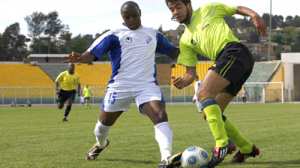 La JSMS et l'ASAM frappent d'entrée