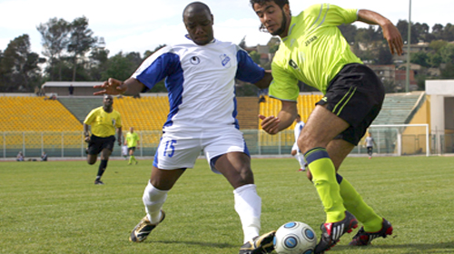 La JSMS et l'ASAM frappent d'entrée