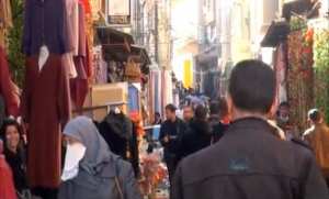 تلمسان : سوق القيصرية يستقطب ألاف الزوار يوميا خلال موسم الاصطياف