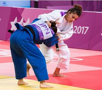 Sortie précoce de quatre Algériens