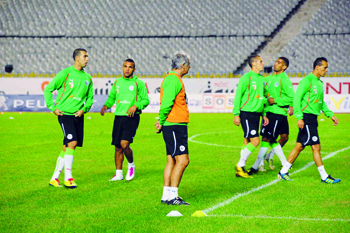 Clôture aujourd'hui du stage des Verts                                    Football, Equipe nationale