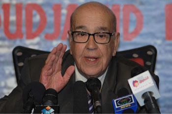 «Même Jimmy Carter a sollicité l'aide de l'Algérie»                                    REDHA MALEK AU FORUM D'EL MOUDJAHID