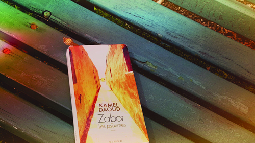 Un roman célébrant la vie et l'écriture