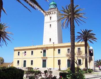 La pointe Sidi El Mekhfi et le phare gravement touchés
