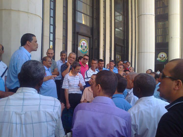 Les travailleurs de la compagnie des Transports d'Alger veulent le départ de leur Directeur général