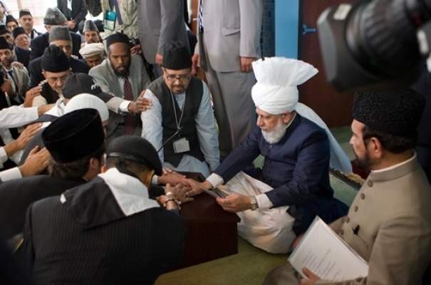 الأحمدية هل هي الحلقة الأخيرة؟