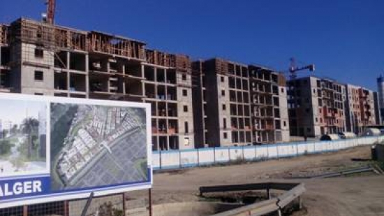 تسربات مياه قنوات الصرف الصحي وراء توقف أشغال مشروع 140 سكن ترقوي ببئر مراد رايس بالعاصمة