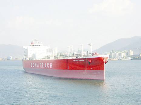L'importation de carburants risque d'être perturbée                                    Sonatrach veut acheter 120 000 t d'essence