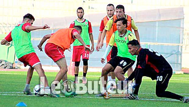 MCO : Les choix de Bouakkaz contestés