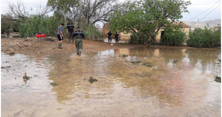 فيما عاد النشاط لوادي بوحمدان و انتعش السد الكبير بقالمة: سيول الأمطار تغمر سكنات و تقطع طرقات بالشرق