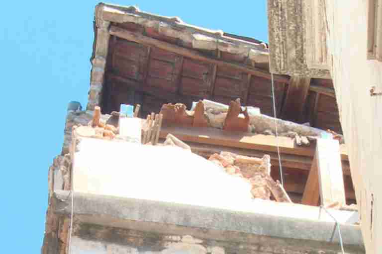 والي سعيدة يحول ملف السكن الهش إلى المحكمة الإدارية